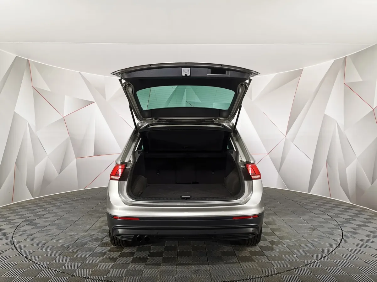 Volkswagen Tiguan 1.4 TSI BlueMotion DSG (150 л.с.) Comfortline Серый в АВИЛОН. Слайд №11