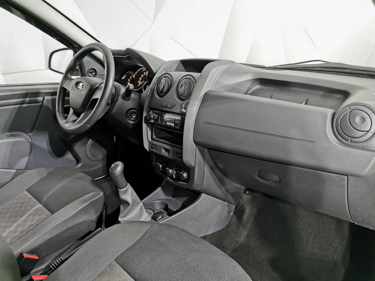 ВАЗ (Lada) Largus 1.6 MT 8 кл (5 мест) (87 л.с.) Белый в АВИЛОН. Слайд №11