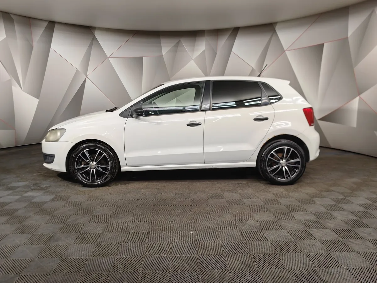 Volkswagen Polo 1.4 MT (80 л.с.) Белый в АВИЛОН. Слайд №5