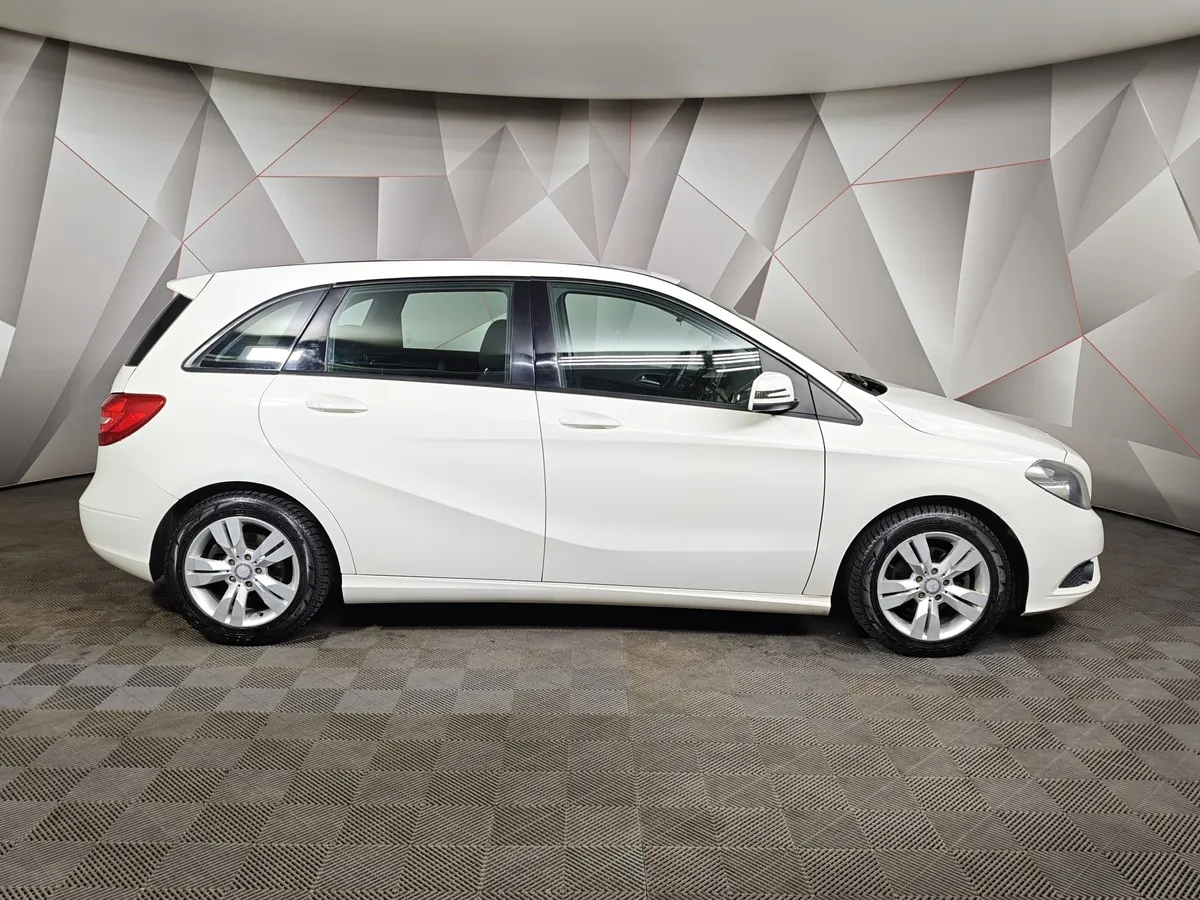 Mercedes-Benz B-Класс B 180 7G-DCT (122 л.с.) Белый в АВИЛОН. Слайд №6