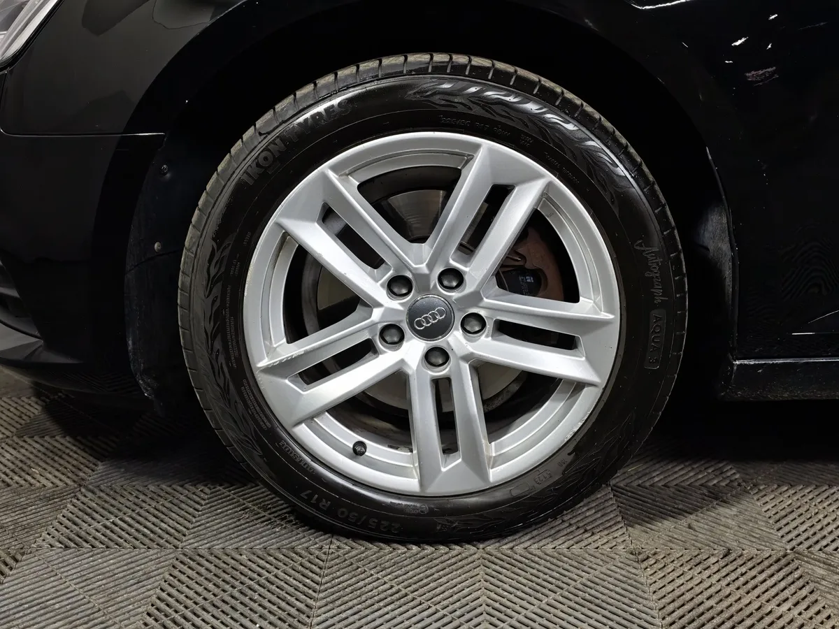 Audi A4 1.4 TFSI S tronic (150 л.с.) Черный в АВИЛОН. Слайд №9
