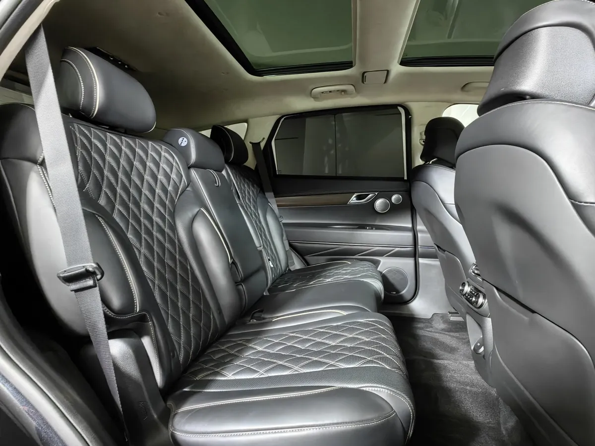 Genesis GV80 3.0D VGT 8AT 4WD 7 мест (249 л.с.) Elite Черный в АВИЛОН. Слайд №16