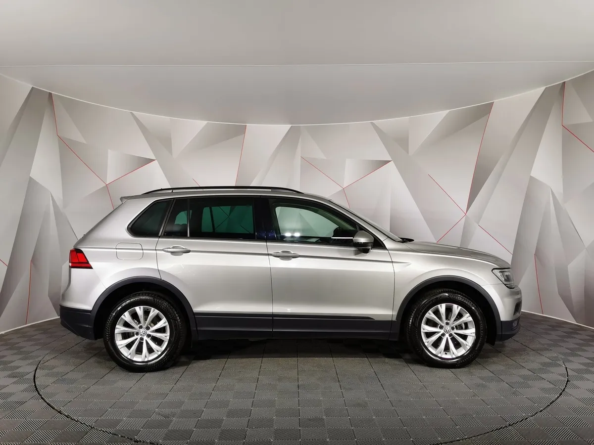 Volkswagen Tiguan 1.4 TSI BlueMotion DSG (150 л.с.) Comfortline Серый в АВИЛОН. Слайд №6