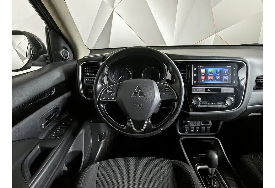 Mitsubishi Outlander 2.0 CVT 4WD (146 л.с.) Серебристый в АВИЛОН. Слайд №20