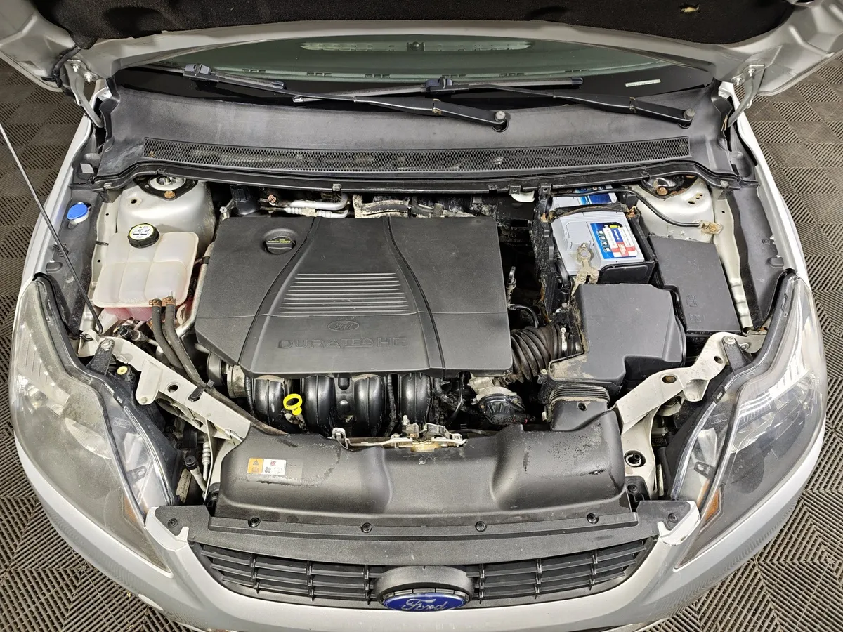 Ford Focus 2.0 AT (145 л.с.) Titanium Серебристый в АВИЛОН. Слайд №11