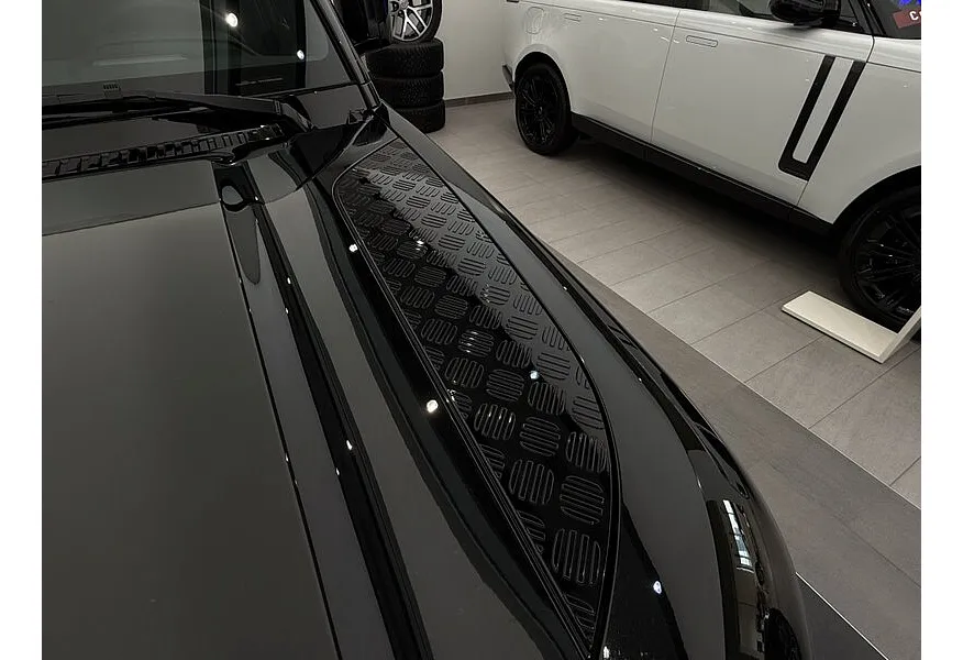 Land Rover Defender 3.0D AT (300 л.с.) HSE Черный в АВИЛОН. Слайд №17