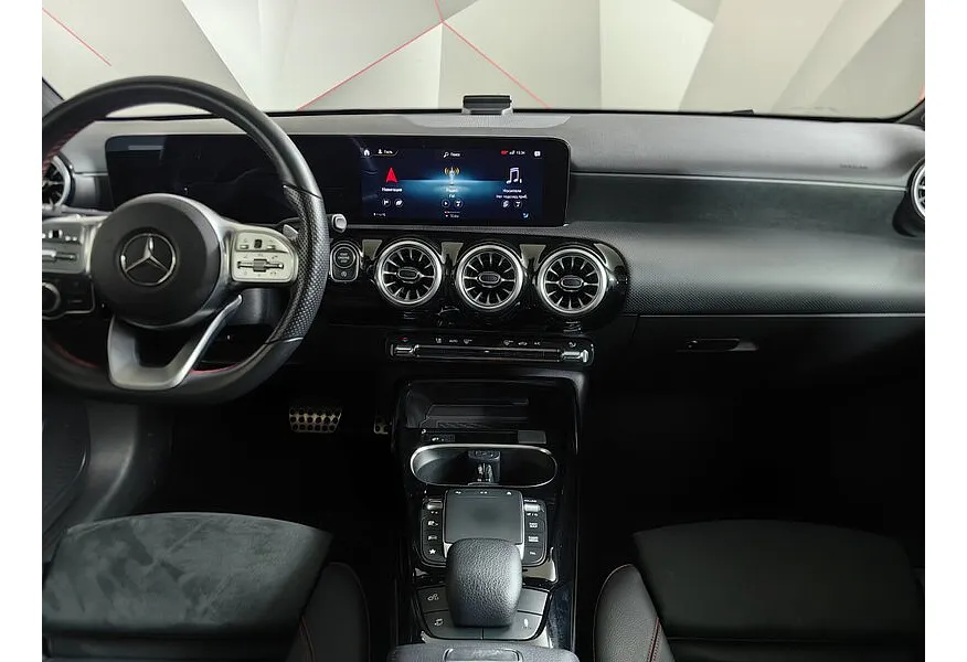 Mercedes-Benz A-Класс 35 SpeedShift 4Matic (306 л.с.) Черный в АВИЛОН. Слайд №15