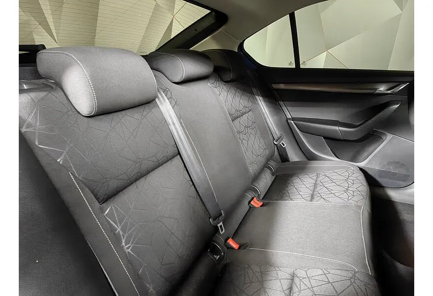 Skoda Octavia 1.6 AT (110 л.с.) Синий в АВИЛОН. Слайд №16