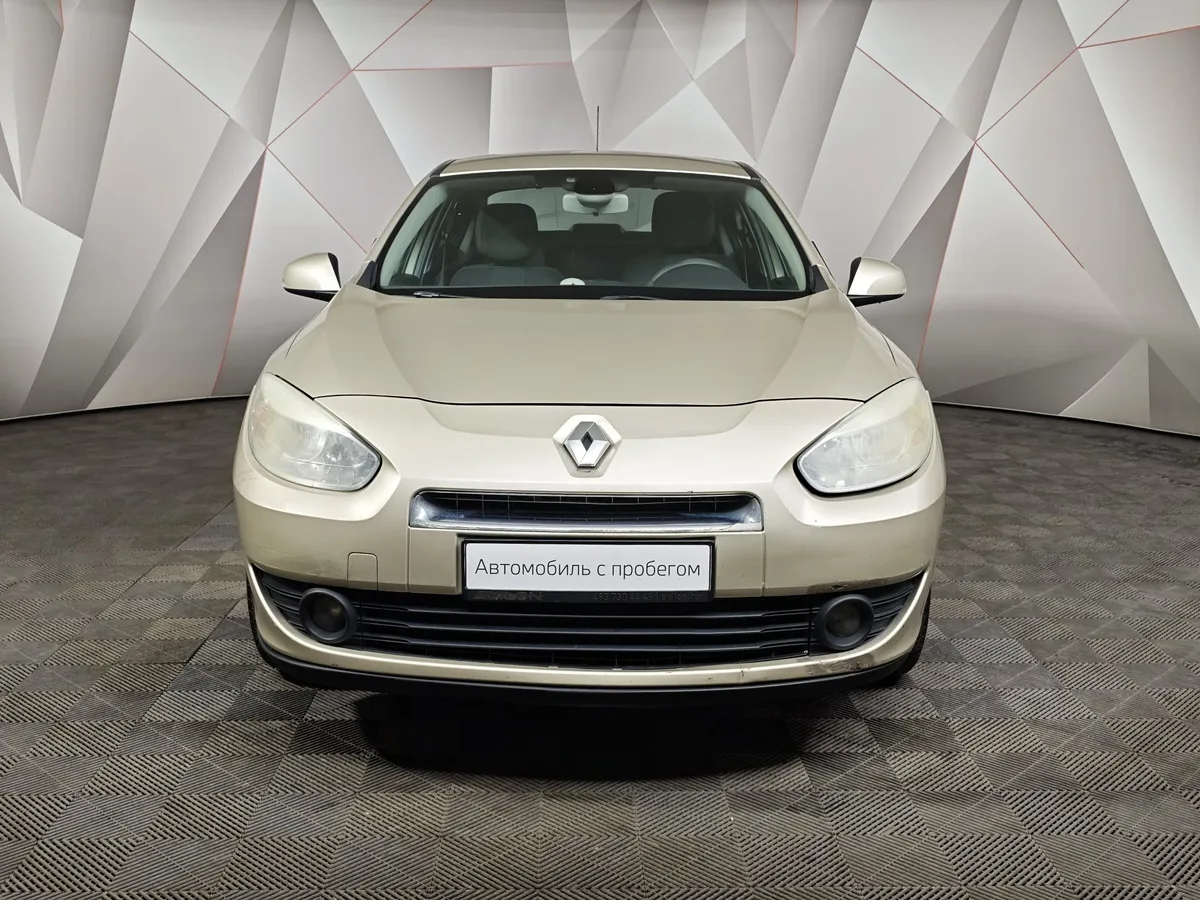 Renault Fluence 1.6 AT (110 л.с.) Бежевый в АВИЛОН. Слайд №7