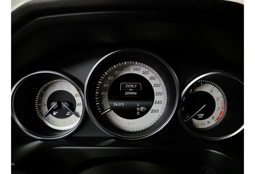 Mercedes-Benz E-Класс E 300 7G-Tronic Plus 4Matic (249 л.с.) Черный в АВИЛОН. Слайд №20
