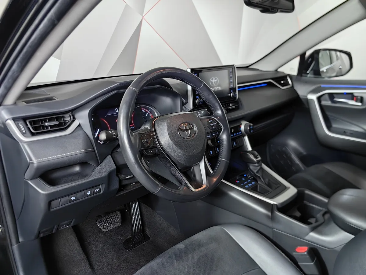 Toyota RAV4 2.0i CVT AWD (149 л.с.) Люкс Черный в АВИЛОН. Слайд №18