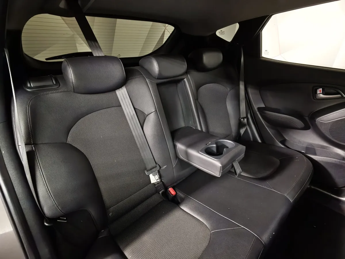 Hyundai ix35 2.0 AT (150 л.с.) Comfort Коричневый в АВИЛОН. Слайд №15