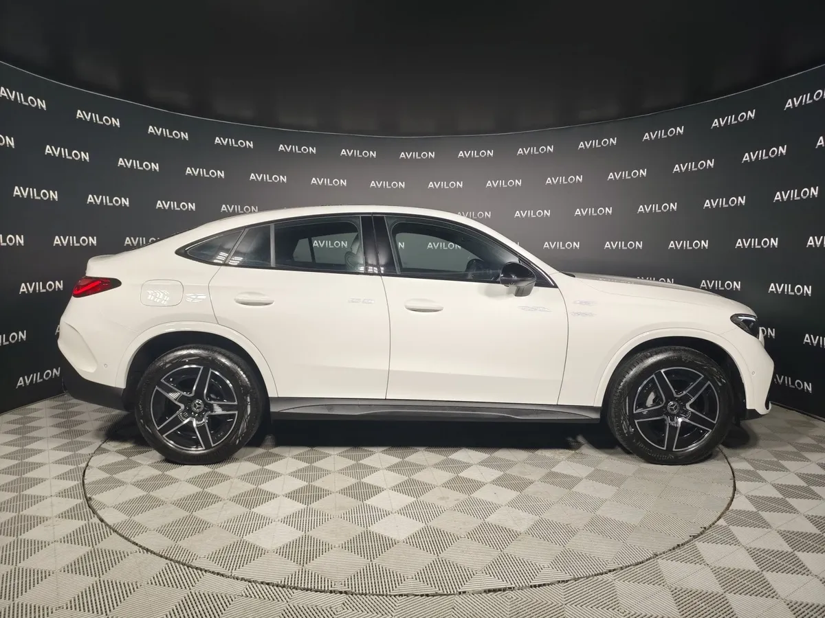 Mercedes-Benz GLC Купе 260 9G-TRONIC 4MATIC (204 л.с.) Белый в АВИЛОН. Слайд №3