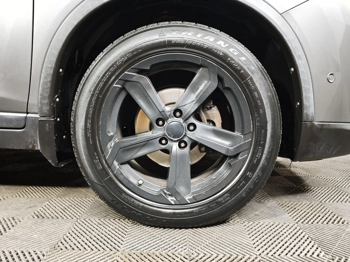 Nissan X-Trail 2.5 CVT AWD (171 л.с.) Серый в АВИЛОН. Слайд №9