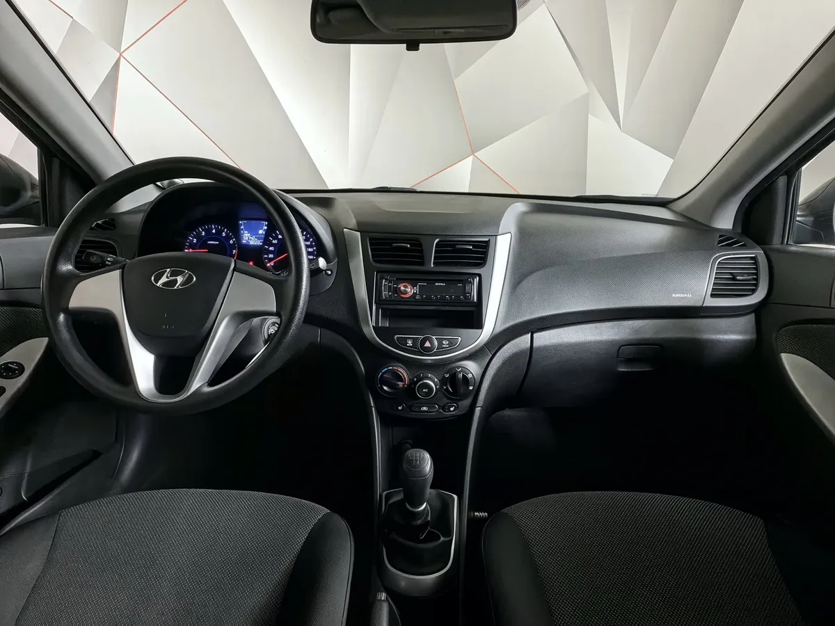 Hyundai Solaris 1.4 MT (107 л.с.) Active Черный в АВИЛОН. Слайд №14