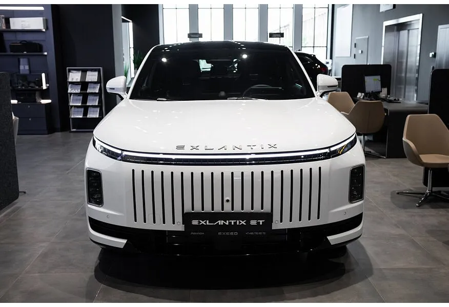 EXEED Exlantix ET 1.5 AT 4WD (469 л.с.) Белый в АВИЛОН. Слайд №3