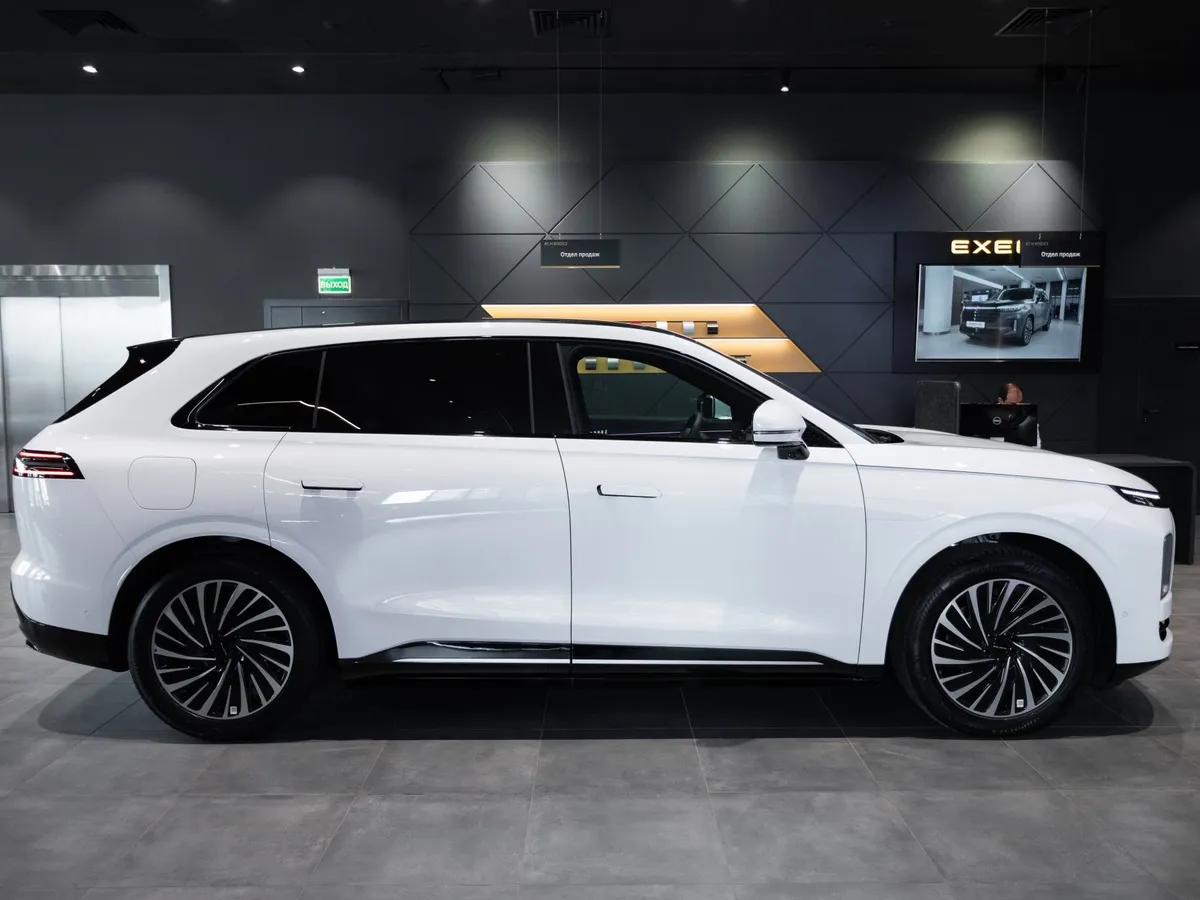 ESTEO Exlantix ET 1.5 AT 4WD (469 л.с.) Белый в АВИЛОН. Слайд №2