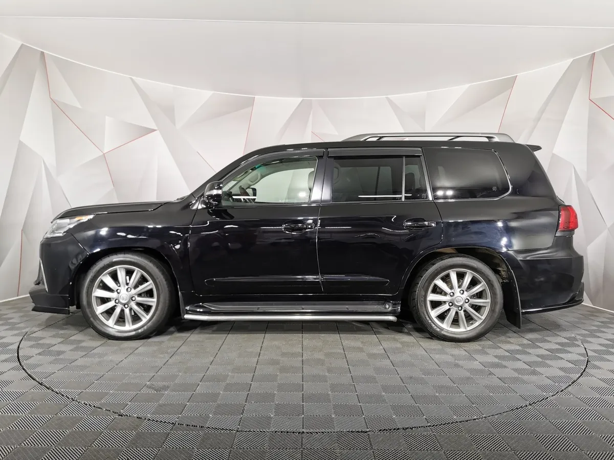 Lexus LX 570 AT (383 л.с.) Premium Черный в АВИЛОН. Слайд №5