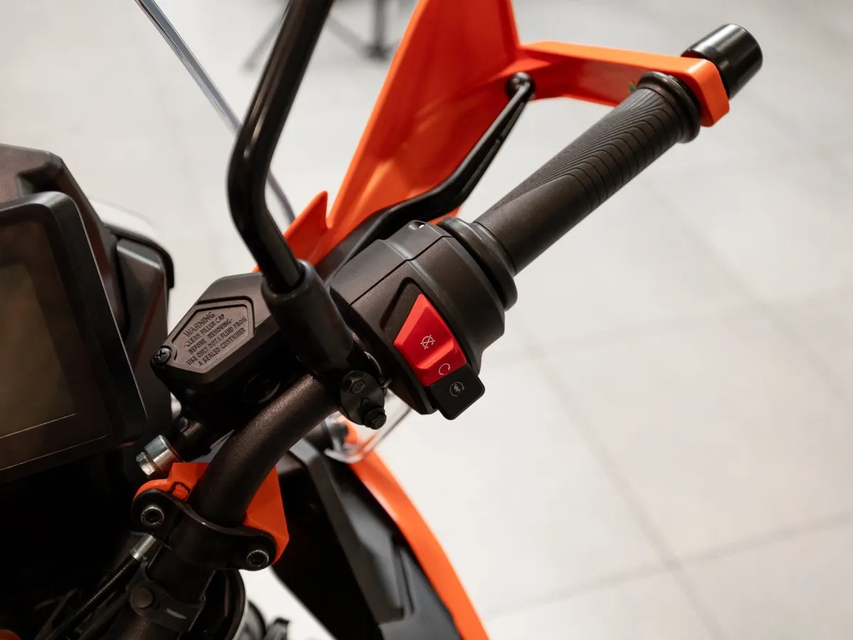 KTM 390 Adventure 399 см³ (45 л.с.) (45) 398 Оранжевый в АВИЛОН. Слайд №11