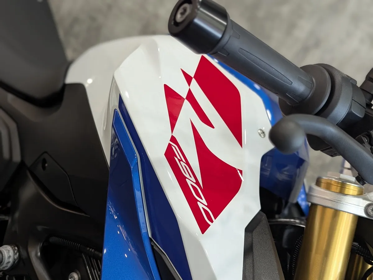 BMW Motorrad F 900 R F 900 R 895 см³ 895 Белый в АВИЛОН. Слайд №7