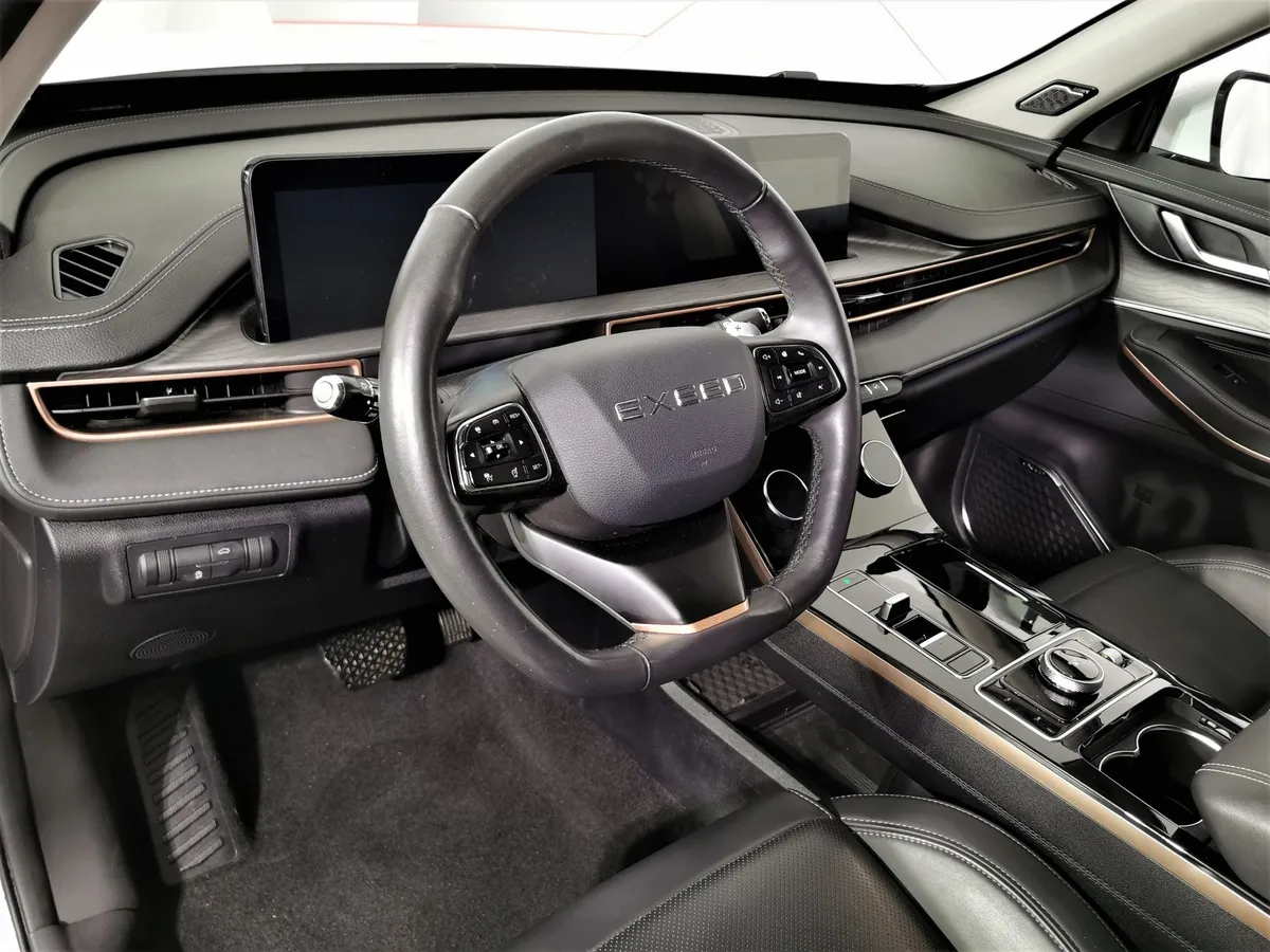 EXEED LX 1.6T DCT 4WD (150 л.с) Premium Plus Белый в АВИЛОН. Слайд №18