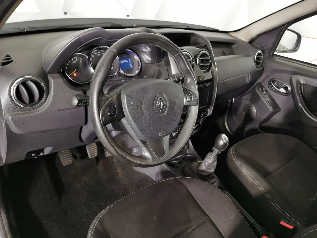 Renault Duster 2.0 MT 4x4 (143 л.с.) Серый в АВИЛОН. Слайд №18