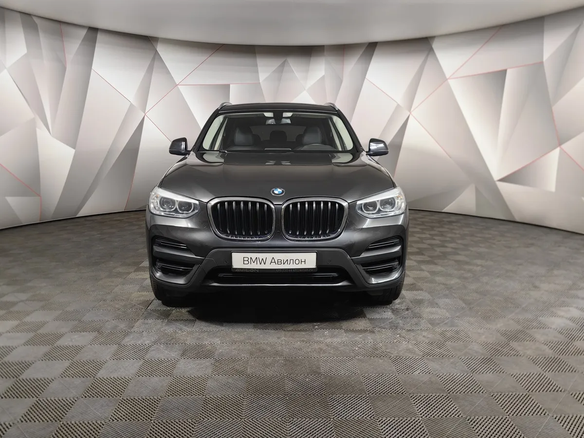 BMW X3 xDrive20i AT (184 л.с.) Urban Серый в АВИЛОН. Слайд №3