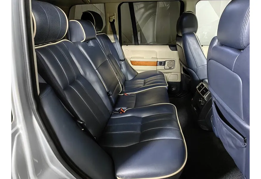 Land Rover Range Rover 3.6 TD AT (271 л.с.) Серебристый в АВИЛОН. Слайд №14