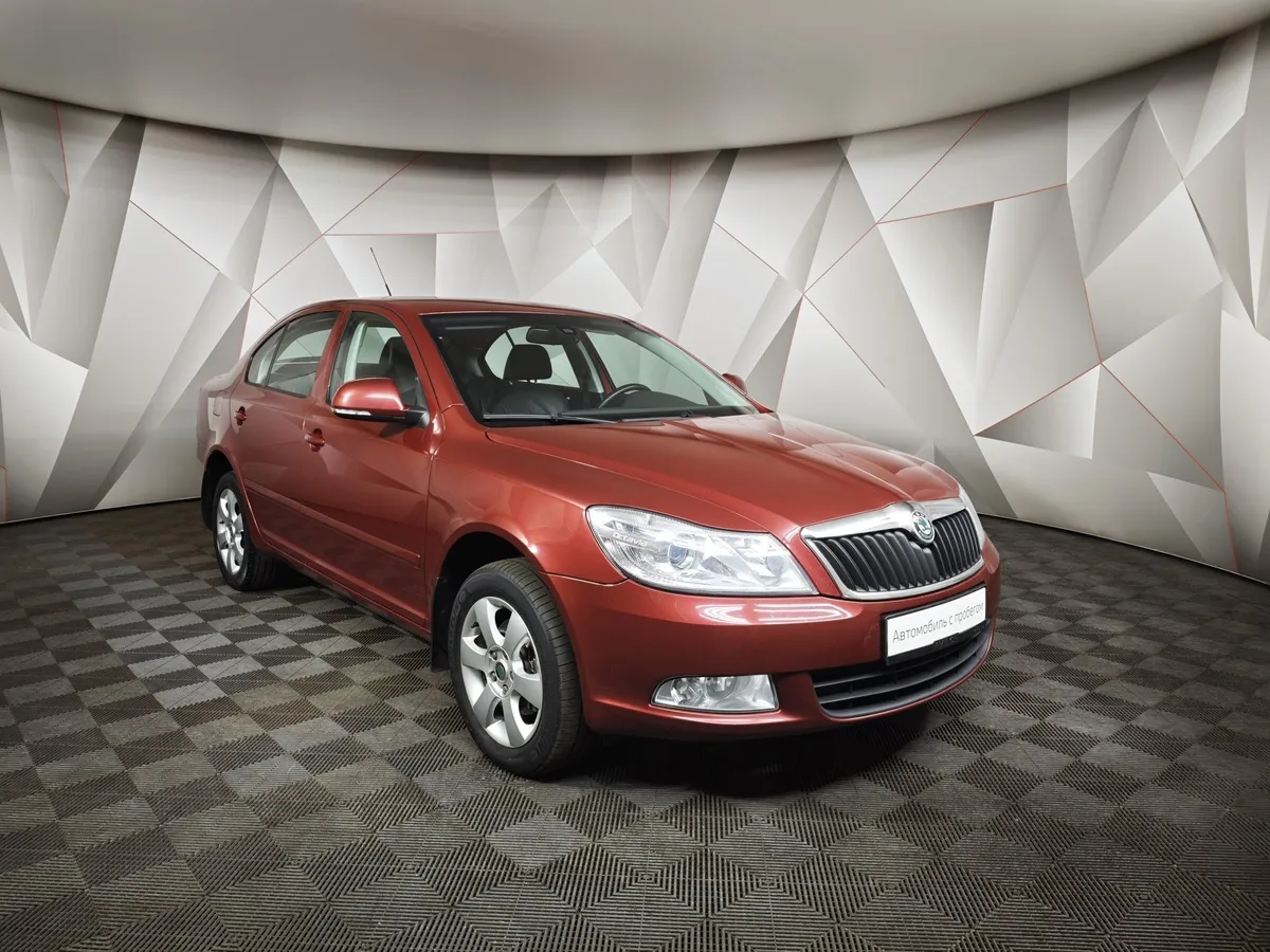 Skoda Octavia 1.8 TSI DSG (160 л.с.) Красный в АВИЛОН. Слайд №3