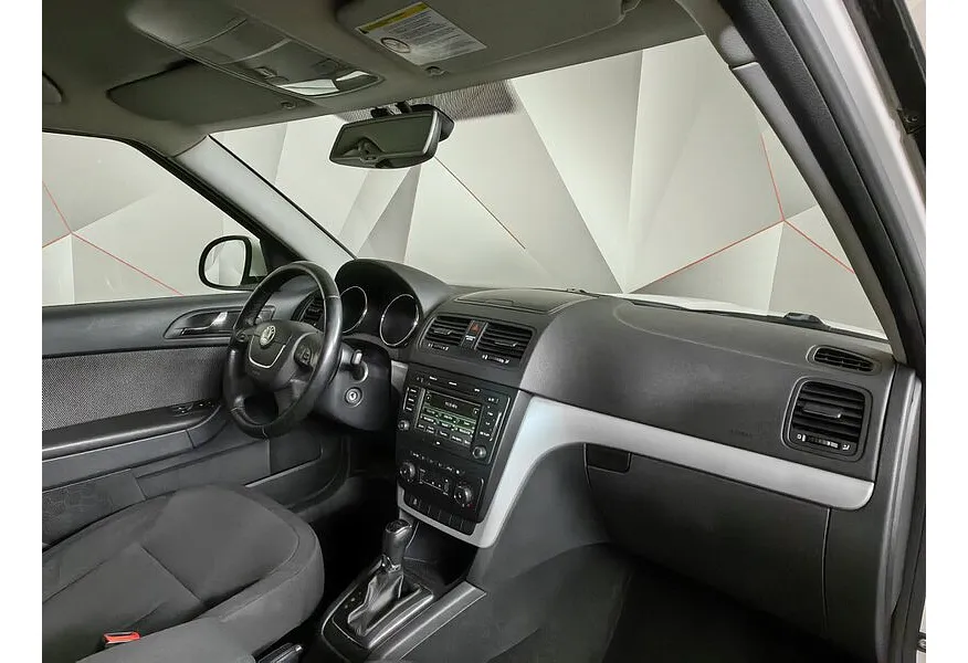 Skoda Yeti 1.4 TSI DSG (122 л.с.) Active Белый в АВИЛОН. Слайд №11