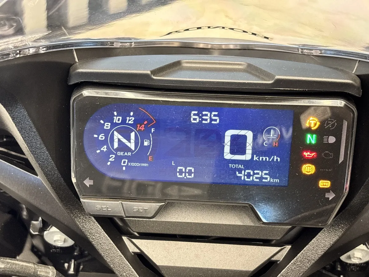 Honda CBR650 R 649 см³ (95 л.с.) (95) 649 Черный в АВИЛОН. Слайд №7