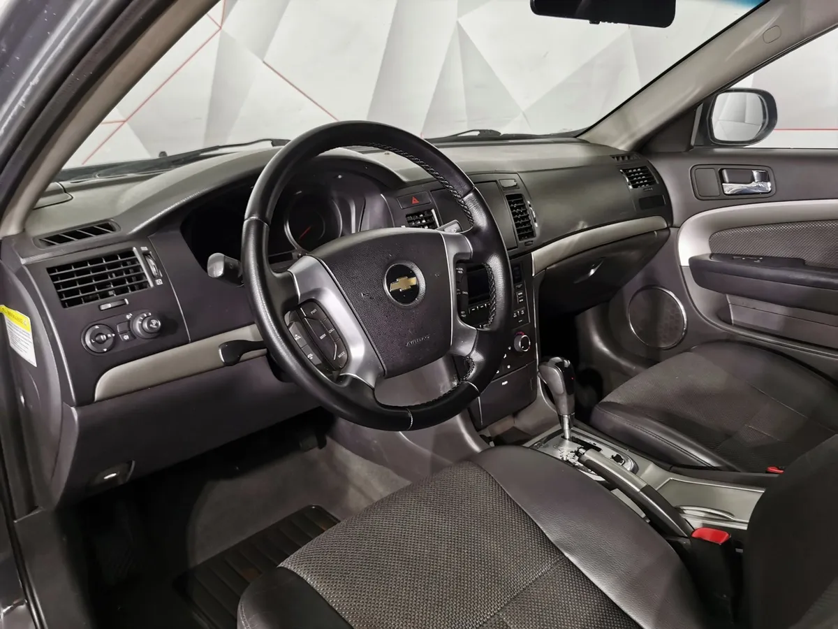Chevrolet Epica 2.0 MT (143 л.с.) Серый в АВИЛОН. Слайд №18