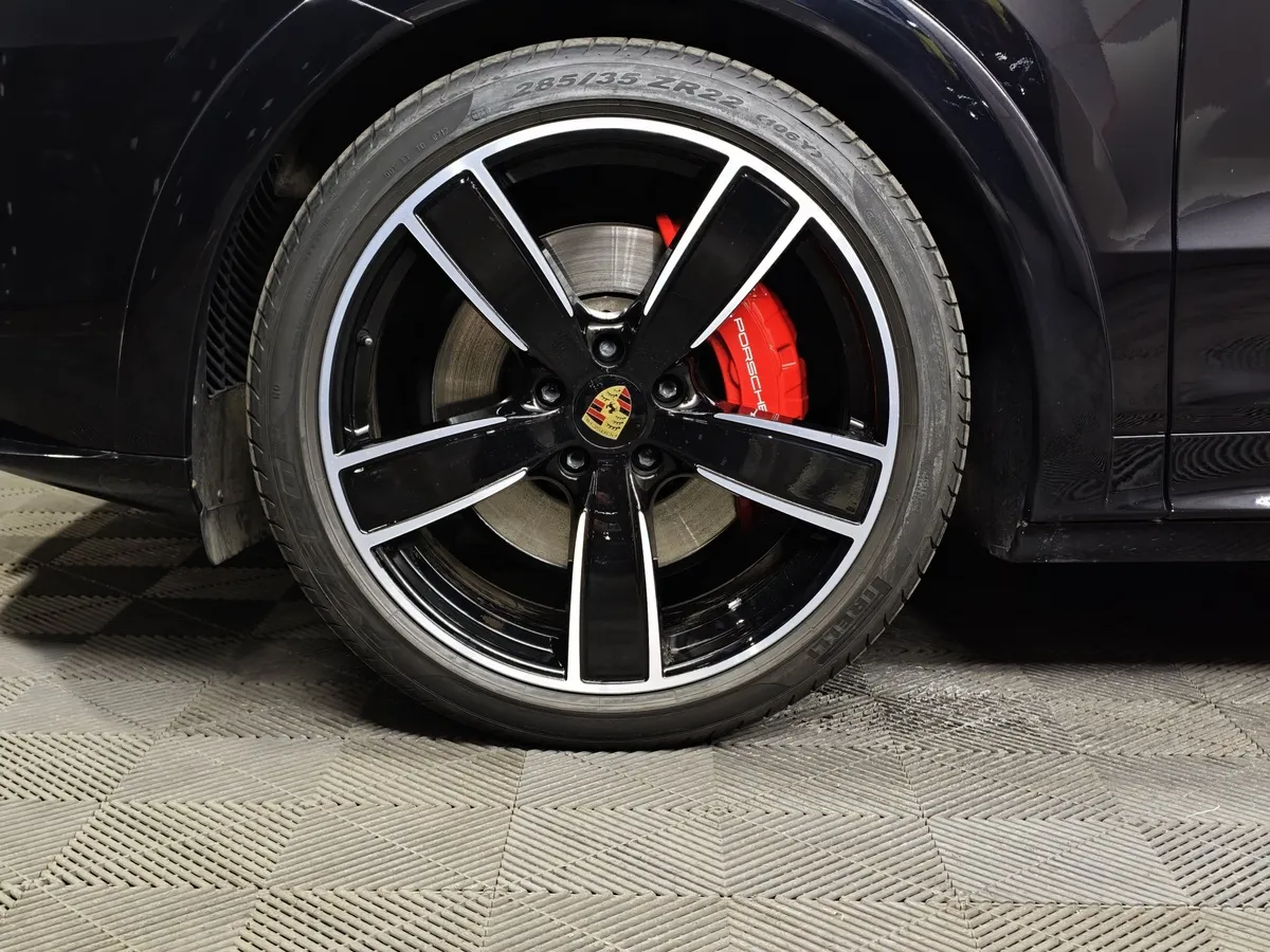 Porsche Cayenne S 2.9 Tiptronic AWD (440 л.с.) Черный в АВИЛОН. Слайд №9