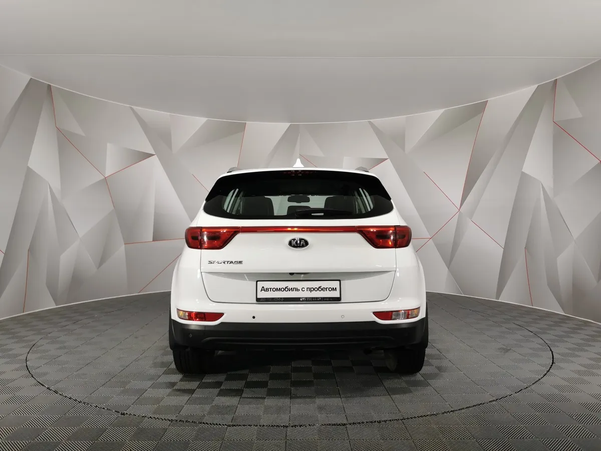 Kia Sportage 2.0 AT (150 л.с.) Белый в АВИЛОН. Слайд №8