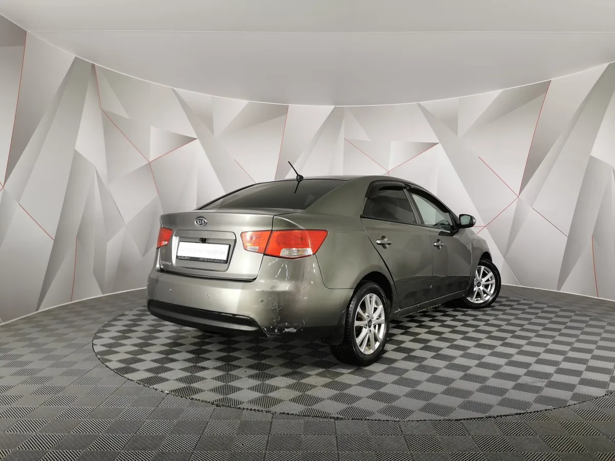 Kia Cerato 1.6 MT (126 л.с.) Comfort Серый в АВИЛОН. Слайд №2