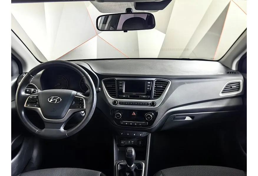 АВИЛОН - Hyundai Solaris 1.6 MT (123 л.с.) Comfort + Advanced + Winter Белый - slide 8