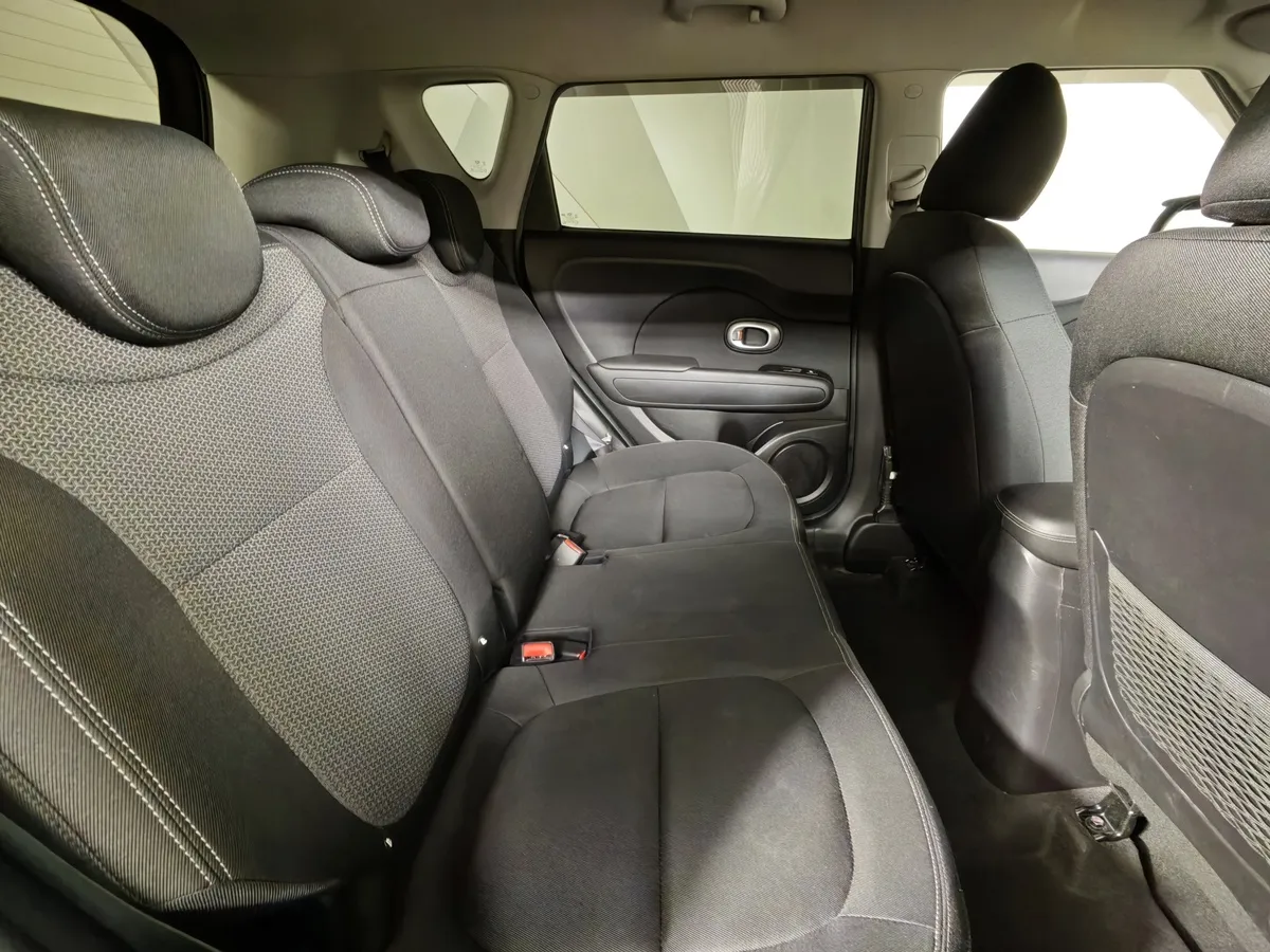 Kia Soul 1.6 CRDi AT (128 л.с.) Черный в АВИЛОН. Слайд №16