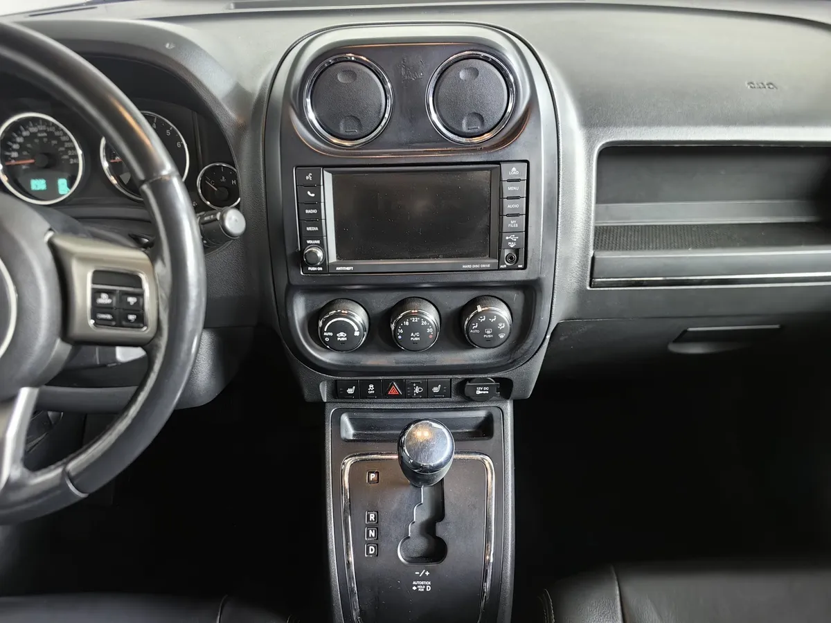 Jeep Compass 2.4 CVT (170 л.с.) Серый в АВИЛОН. Слайд №13