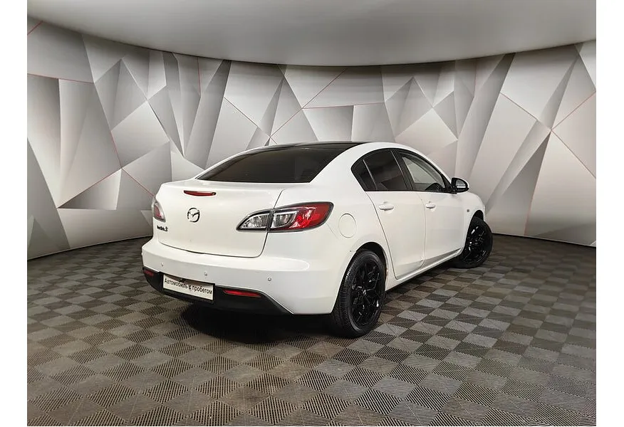 АВИЛОН - Mazda 3 1.6 AT (105 л.с.) Белый - slide 7