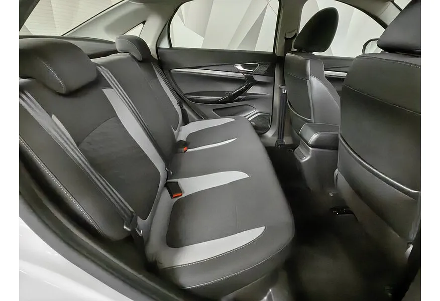 ВАЗ (Lada) Vesta 1.6 MT (106 л.с.) Белый в АВИЛОН. Слайд №16