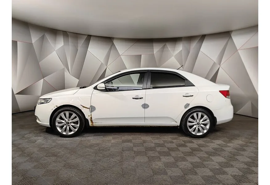 Kia Cerato 2.0 AT (150 л.с.) Белый в АВИЛОН. Слайд №5