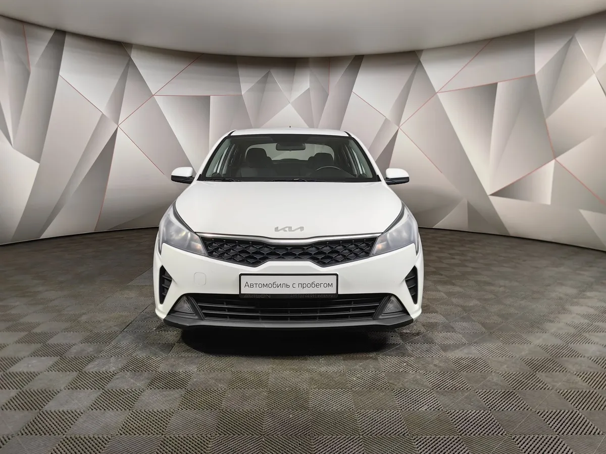 Kia Rio 1.6 AT (123 л.с.) Luxe Белый в АВИЛОН. Слайд №7