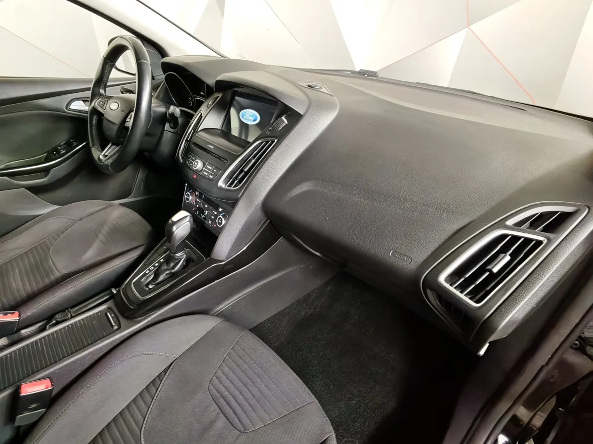 Ford Focus 1.5 EcoBoost AT (150 л.с.) Titanium Черный в АВИЛОН. Слайд №12