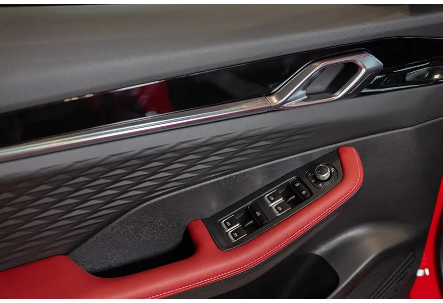 Belgee X50+ 1.5T DCT FWD (147 л.с.) Стиль Красный в АВИЛОН. Слайд №13