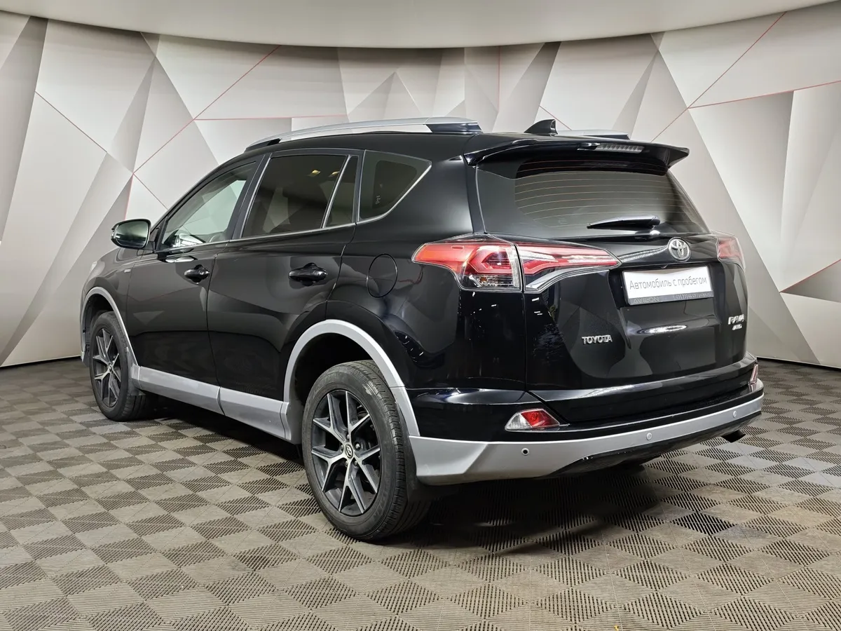 Toyota RAV4 2.5 AT 4WD (180 л.с.) Черный в АВИЛОН. Слайд №4