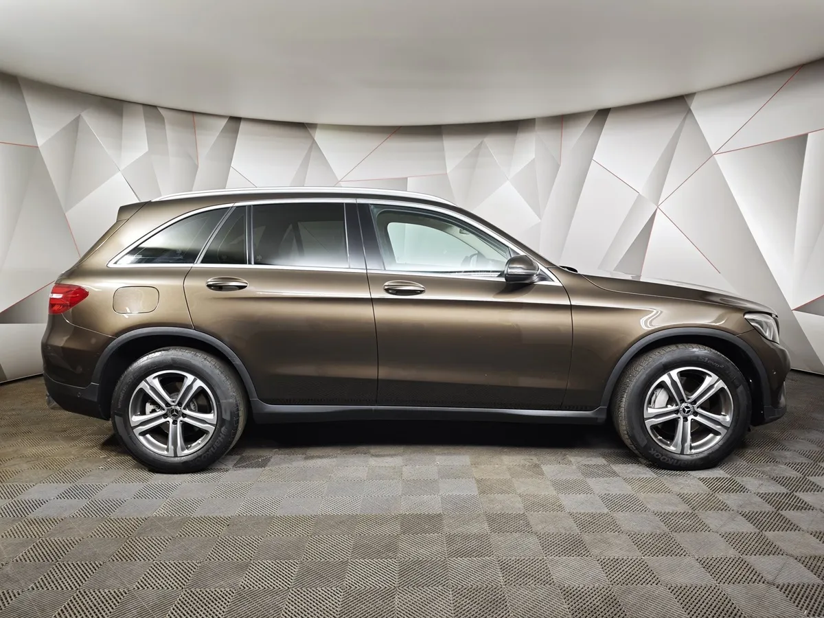 Mercedes-Benz GLC 220 d 9G-TRONIC 4MATIC (170 л.с.) Особая серия Коричневый в АВИЛОН. Слайд №6