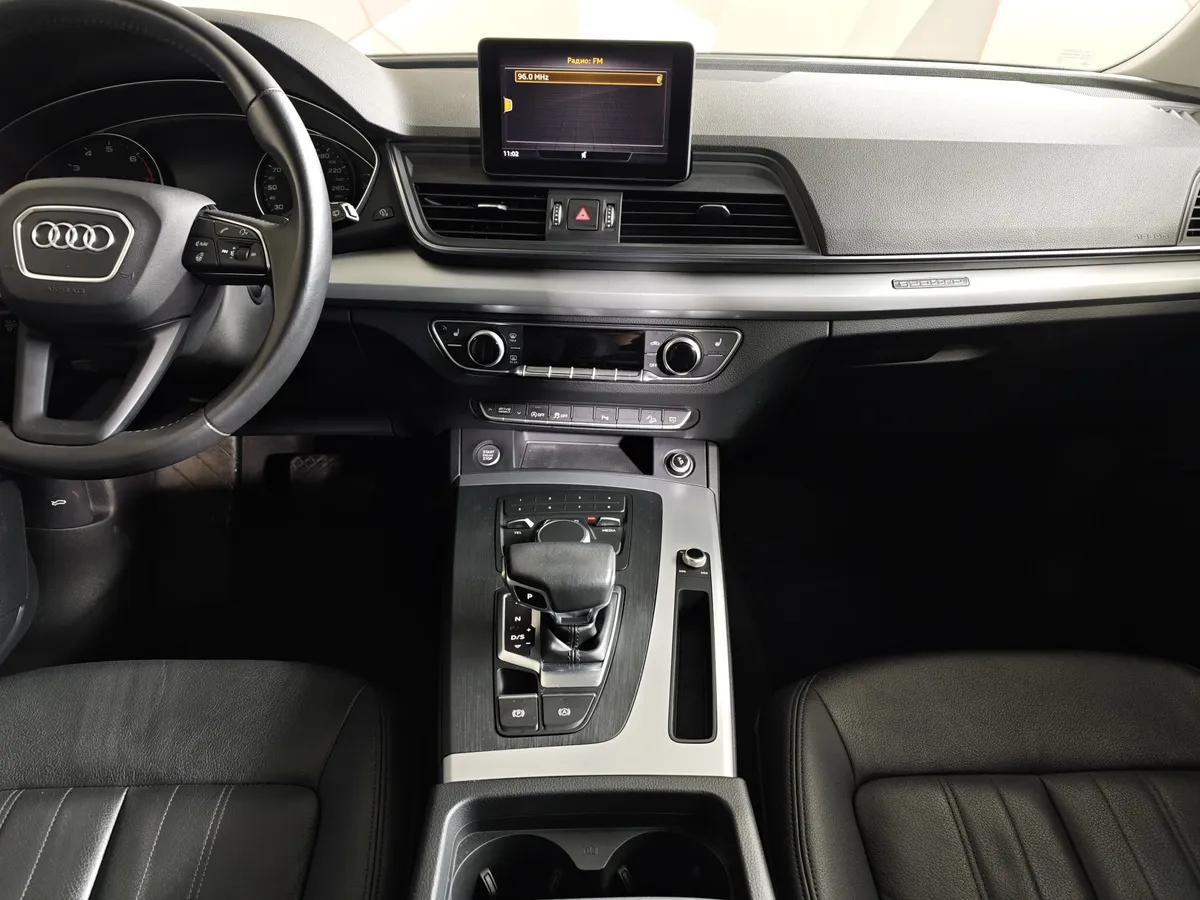Audi Q5 2.0 TFSI S tronic quattro (249 л.с.) Sport Черный в АВИЛОН. Слайд №14