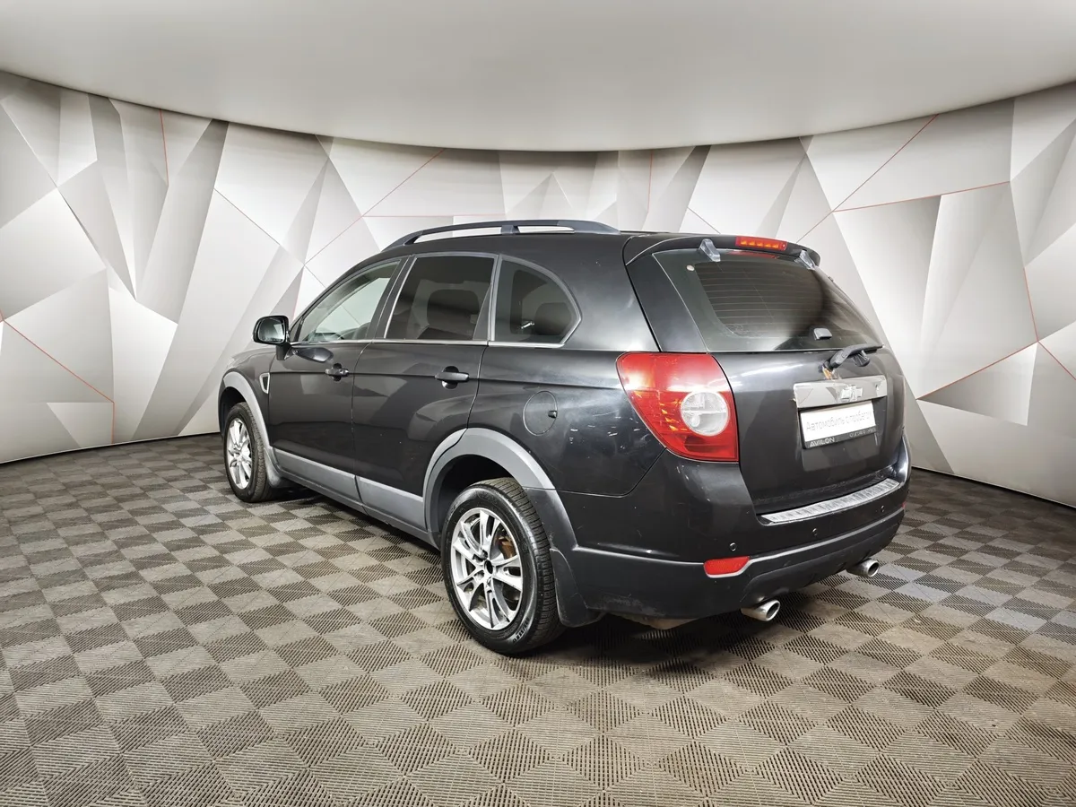 Chevrolet Captiva 2.4 AT 5 мест (136 л.с.) Черный в АВИЛОН. Слайд №4