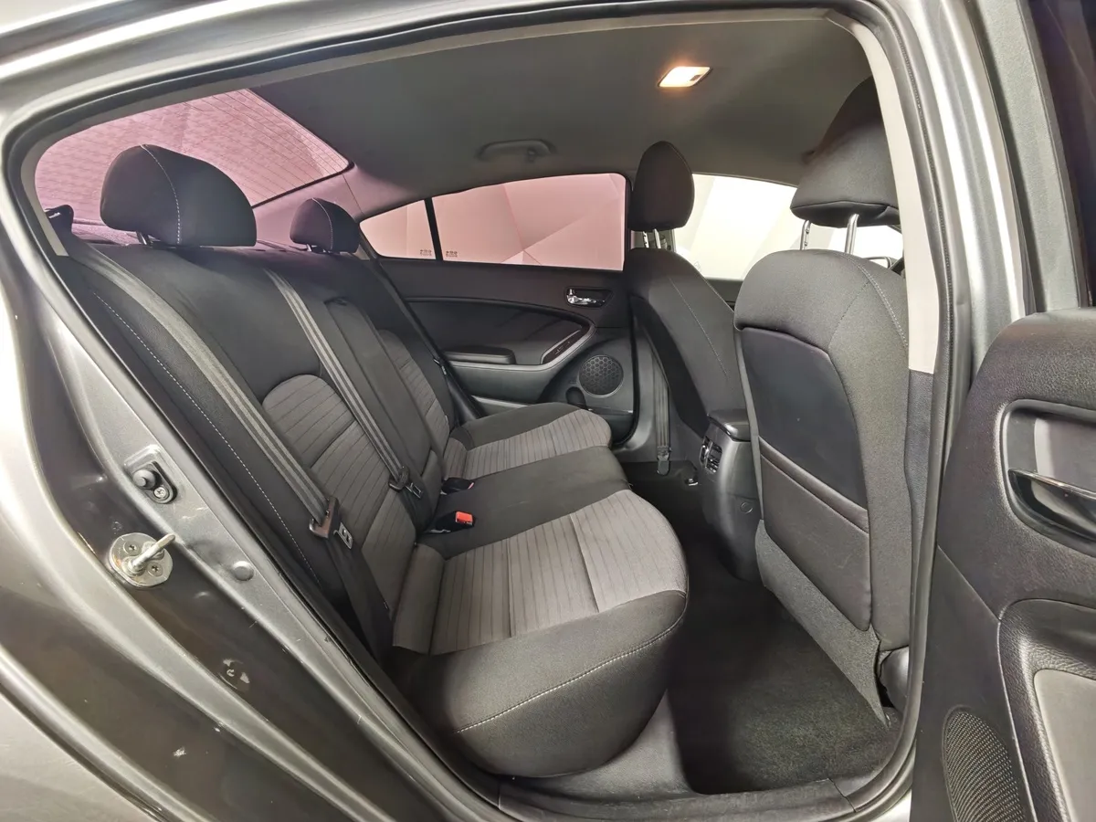 Kia Cerato 1.6 AT (130 л.с.) Серый в АВИЛОН. Слайд №15