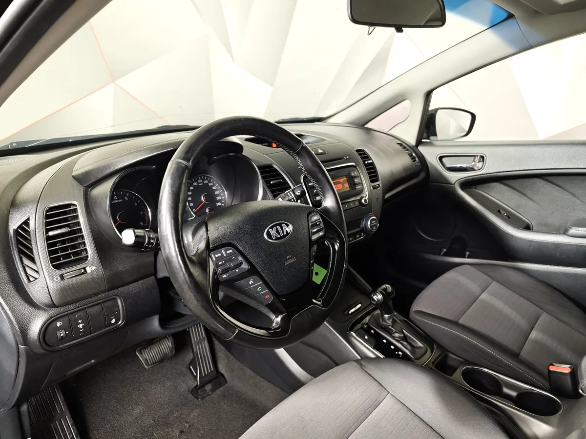 Kia Cerato 1.6 AT (130 л.с.) Comfort Черный в АВИЛОН. Слайд №19